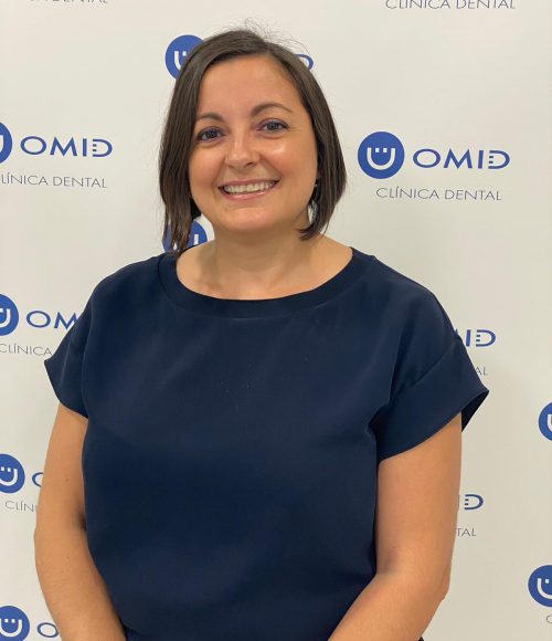 imagen de recepcionista clinica doctor omid