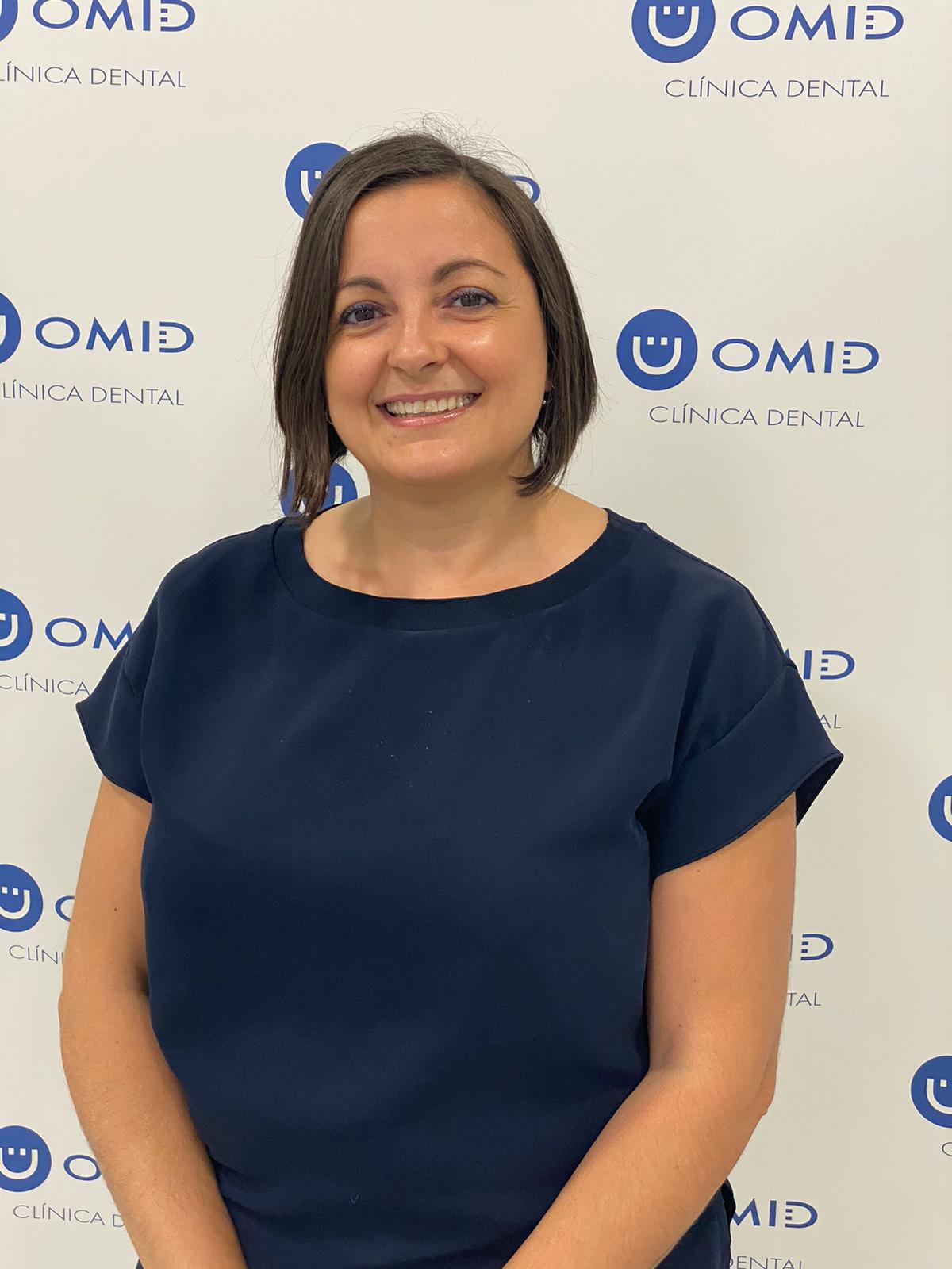 imagen de recepcionista clinica doctor omid